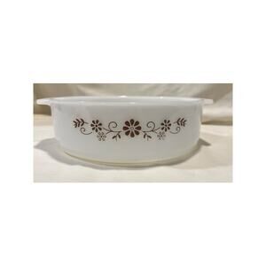Vintage Dynaware Pyr-O-Rey Milk Glass Brown Daisy Round Baking Dish 1.5 Quart